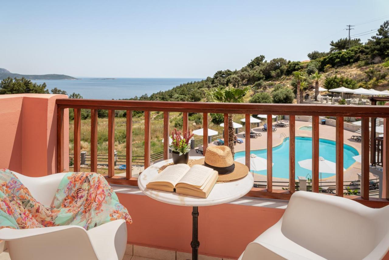 Naftilos Hotel 3*