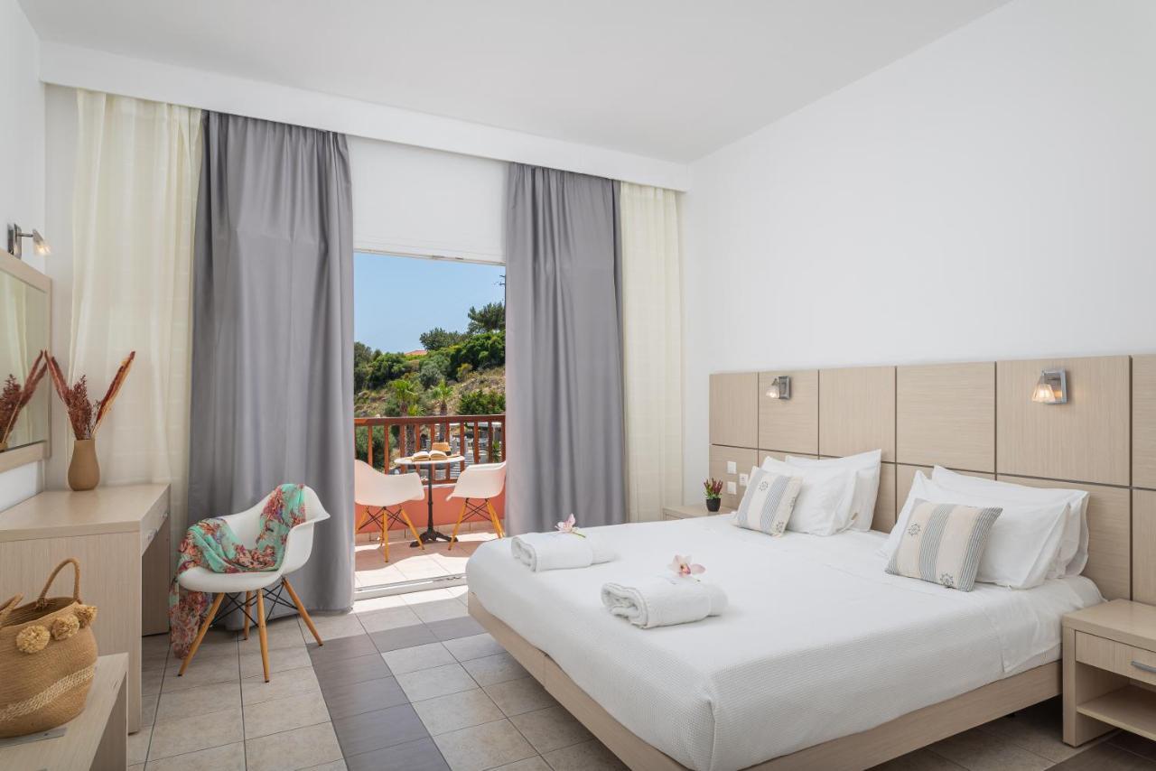 Hotel Naftilos 3*